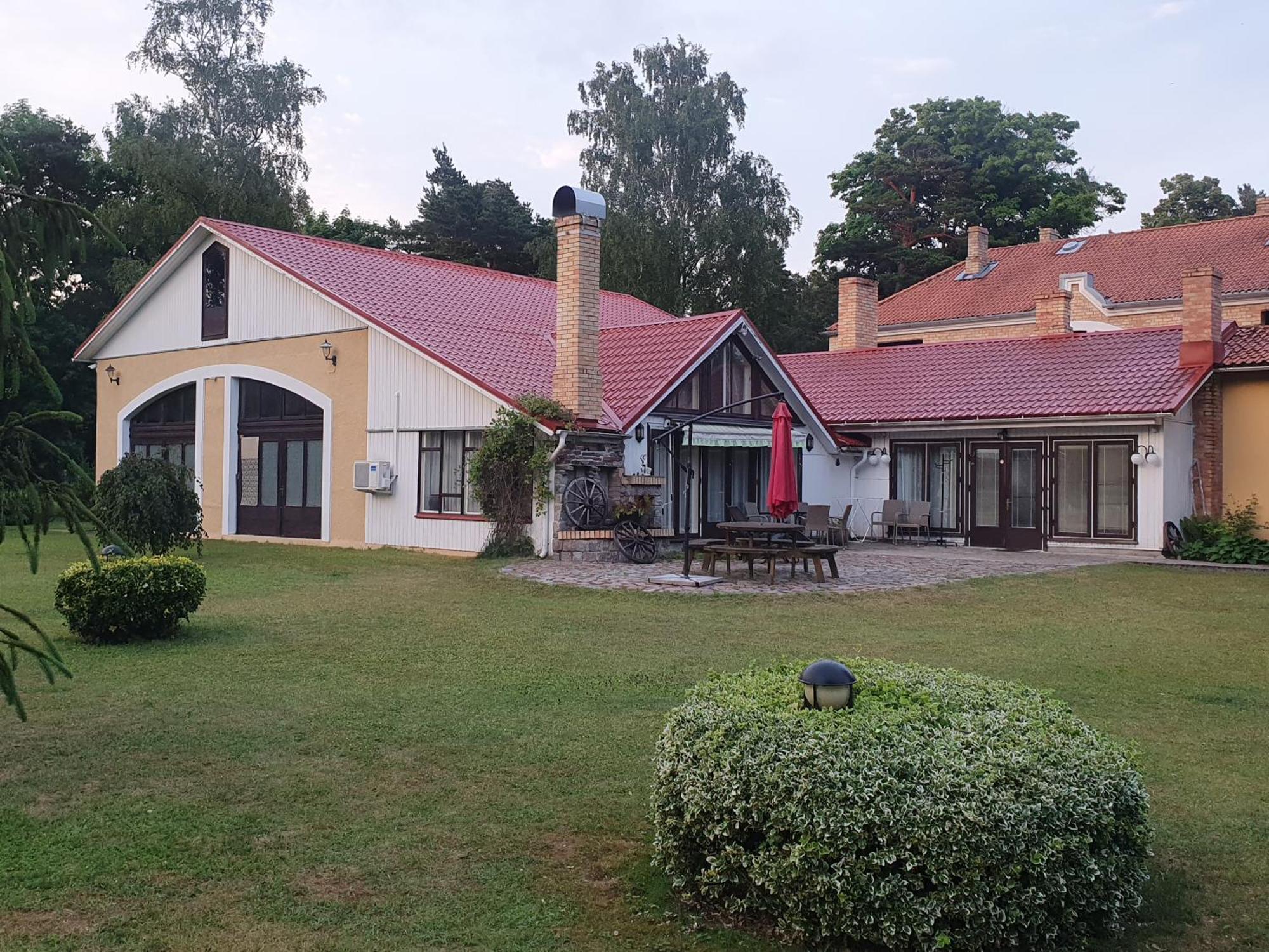 Villa Leonardo Ventspils Esterno foto