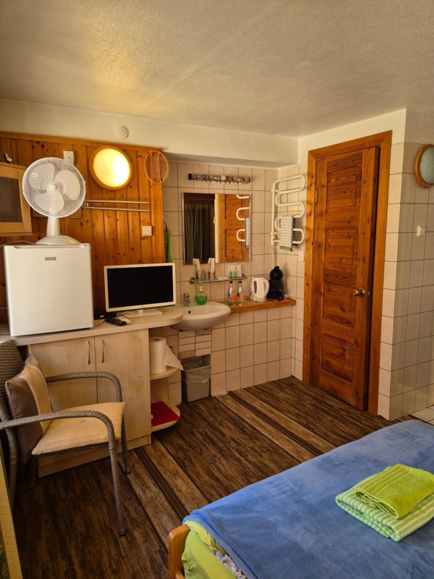 Villa Leonardo Ventspils Esterno foto