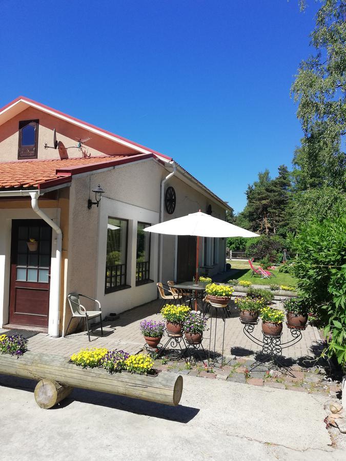 Villa Leonardo Ventspils Esterno foto