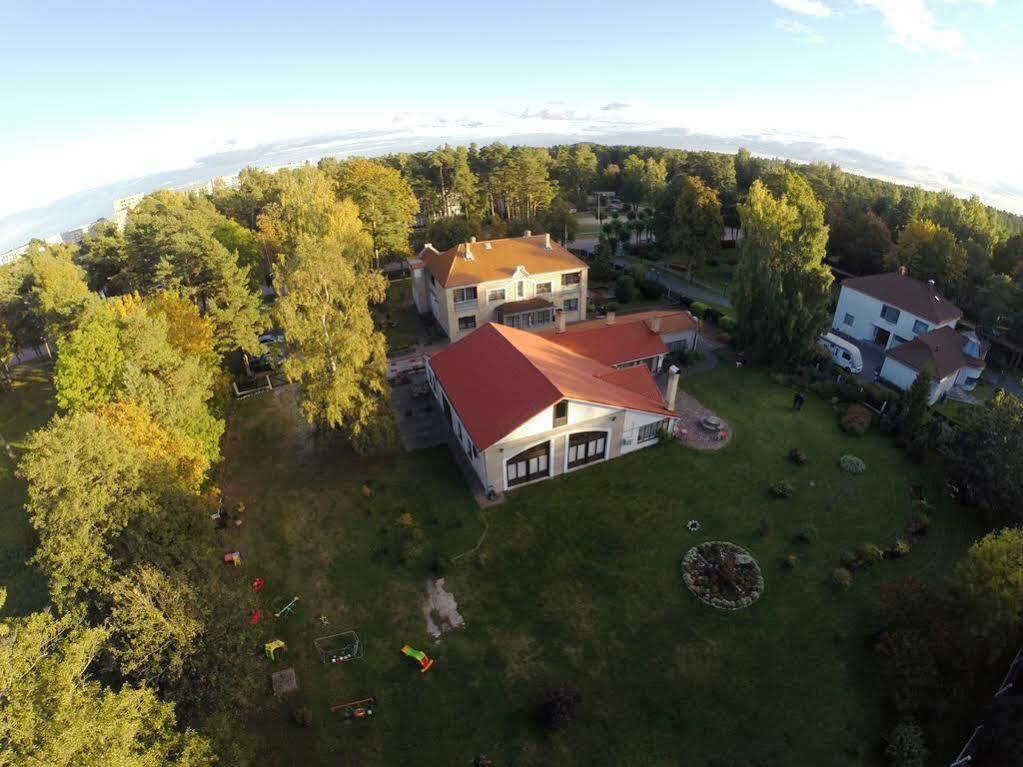 Villa Leonardo Ventspils Esterno foto